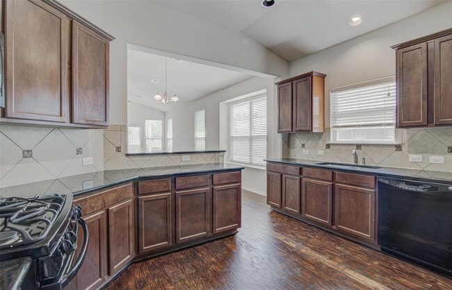 Building Photo - 1610 Greenside Dr