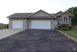 Building Photo - 100 Tattler Ln