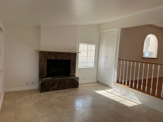 Foto del edificio - 5368 Crebs Ave