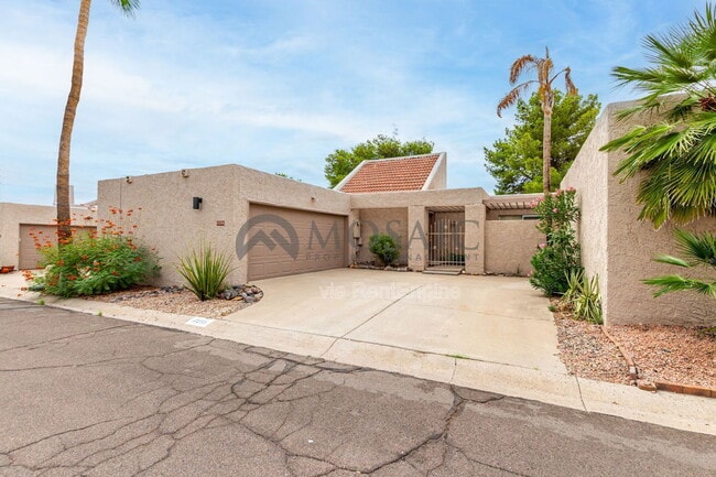 Building Photo - 17255 Ledferd Ln