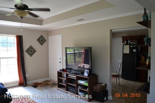 Building Photo - 98 Pine View Rd SE