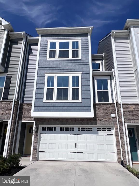Building Photo - 9212 Edenderry Dr