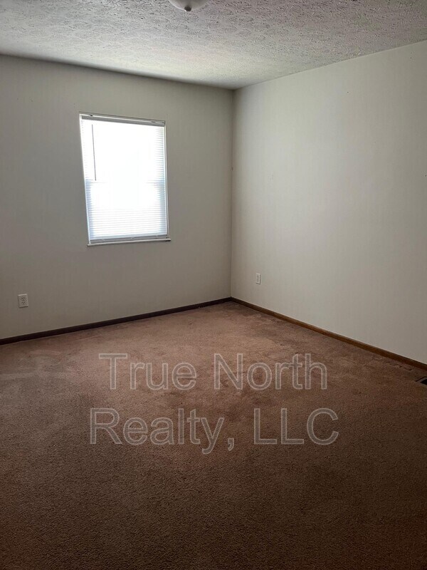 Building Photo - 2610 Sandbury Blvd