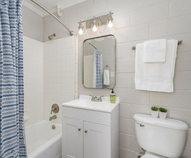 Foto del edificio - Furnished One Bedroom Unit Near Moses Cone...