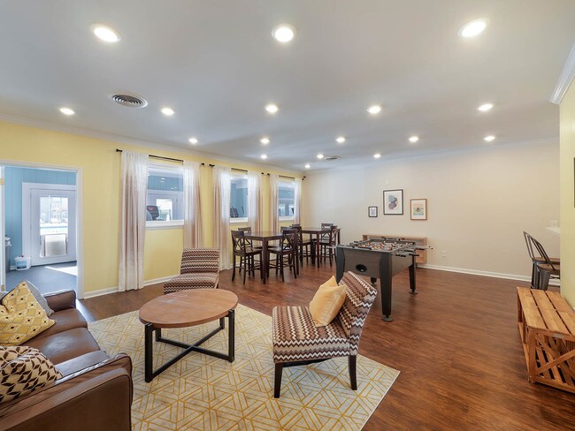 Foto del edificio - The Reserve at Red Bank Apartment Homes