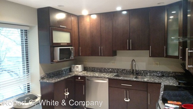 Foto del edificio - 31 Farmington Chase Crescent