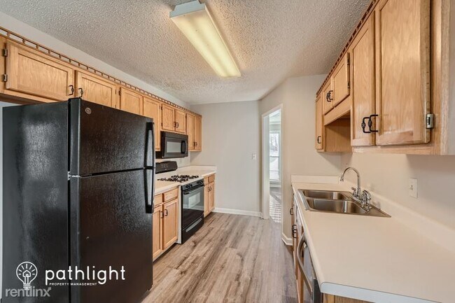 Foto del edificio - 4 br, 3 bath House - 42 Byron Court UNIT