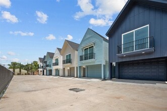 Building Photo - 4612 Crown Grove Ln