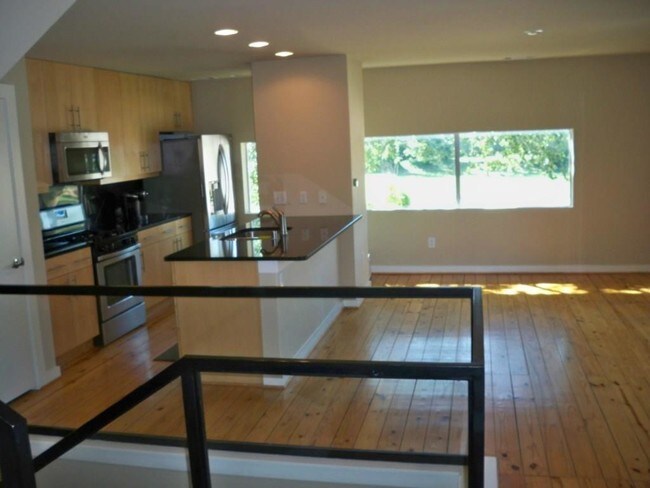 Building Photo - 1223 Urban Lofts Dr