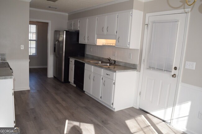 Foto del edificio - 4365 White Pines Ct