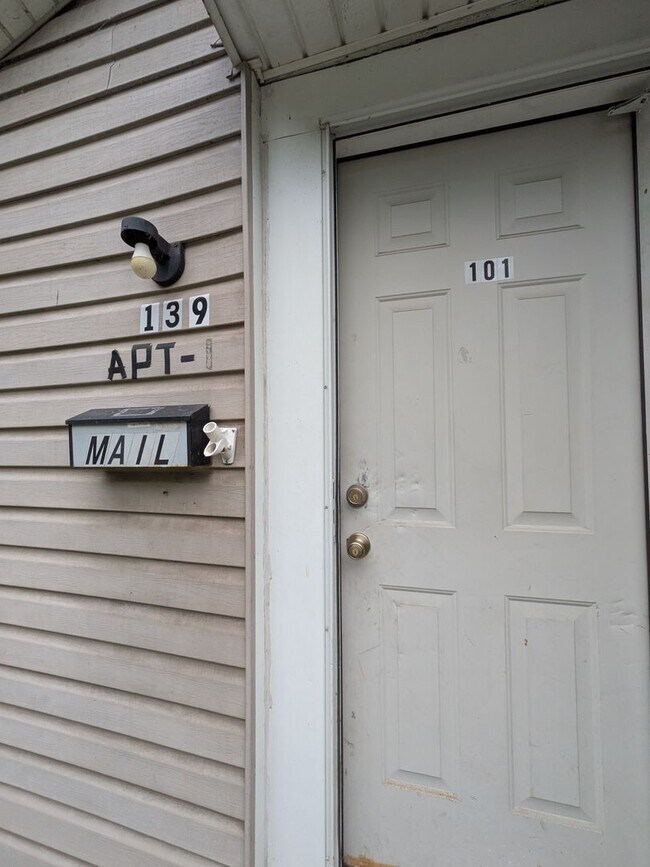 Foto del edificio - 139 N Water Ave