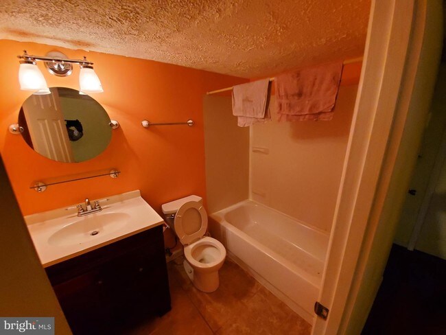Foto del edificio - 6814 Springshire Way