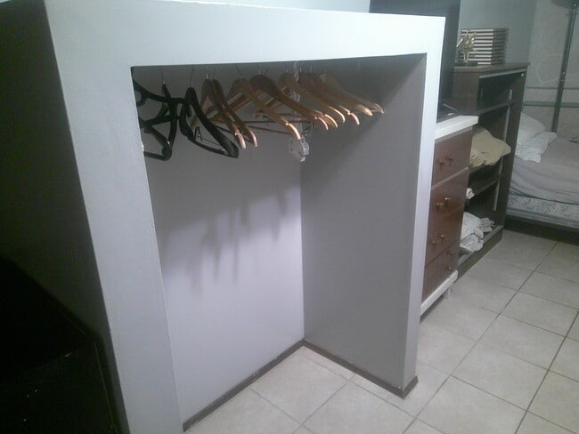 Building Photo - 8920 180 St NW