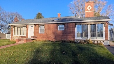 Building Photo - 21 Falmouth Dr