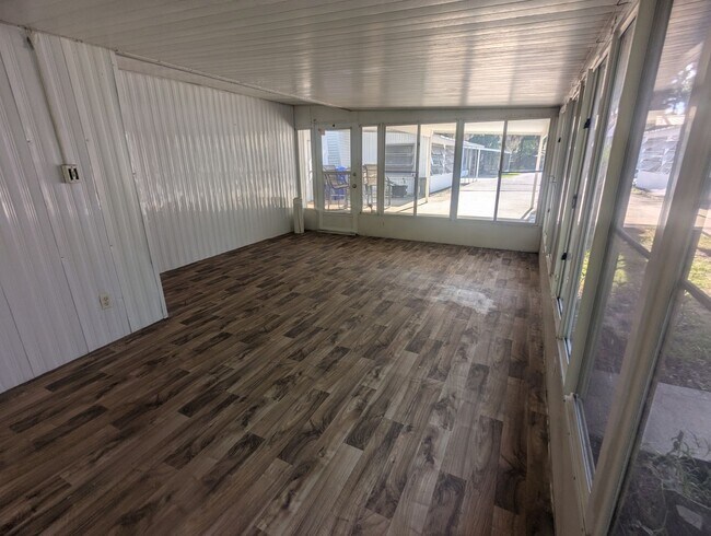 Foto del edificio - 420 S Lake Ave