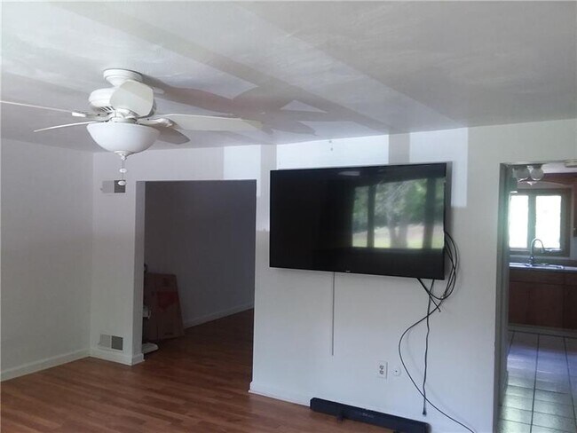 Building Photo - 188 Chartiers Ave