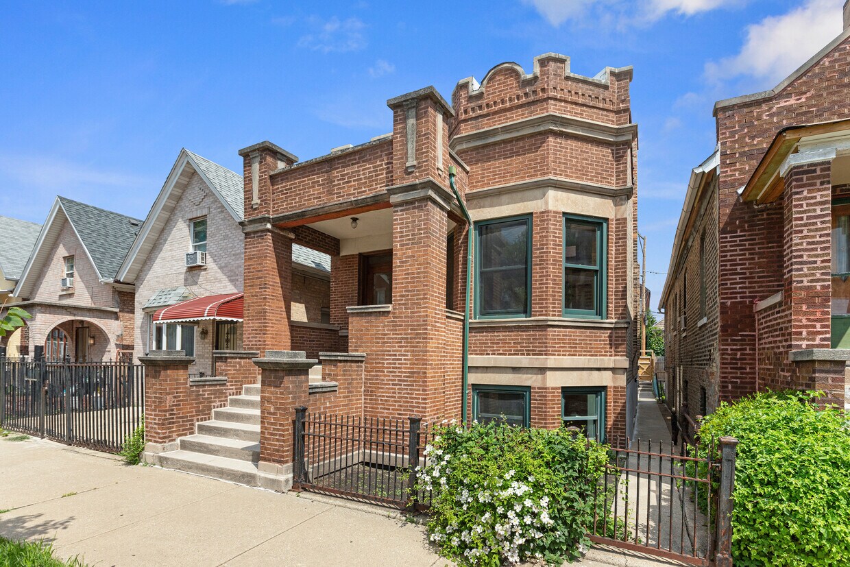 Foto principal - 928 W 32nd St