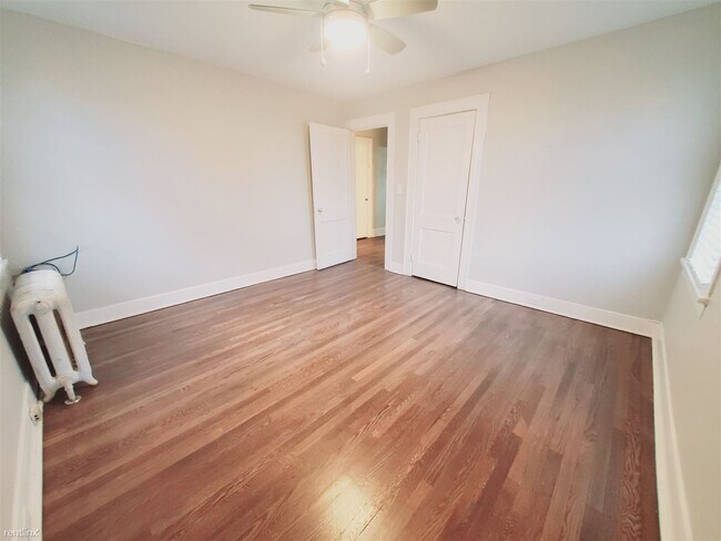 Building Photo - 2 br, 1 bath Condo - 181 Strawberry Hill A...