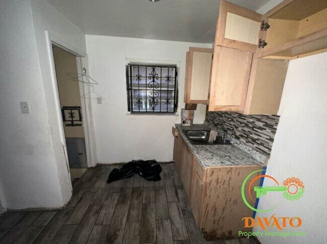 Building Photo - 11771 Kennebec St RENT TO OWN