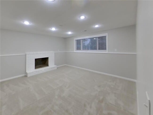 Building Photo - 6421 Limerick Dr