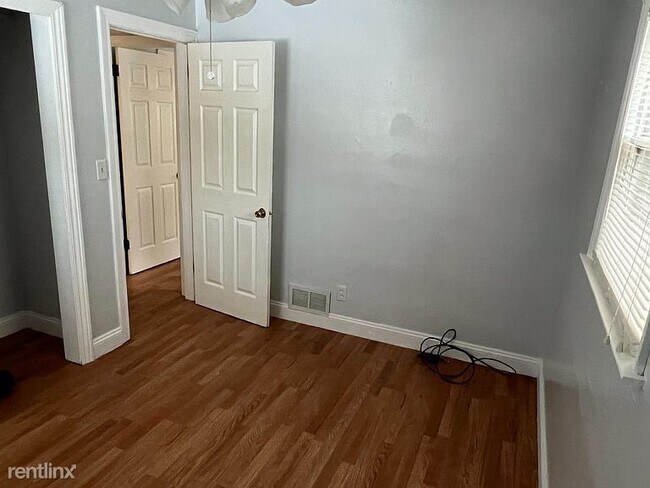 Building Photo - 3 br, 2 bath House - 2211 Jonathan Ave