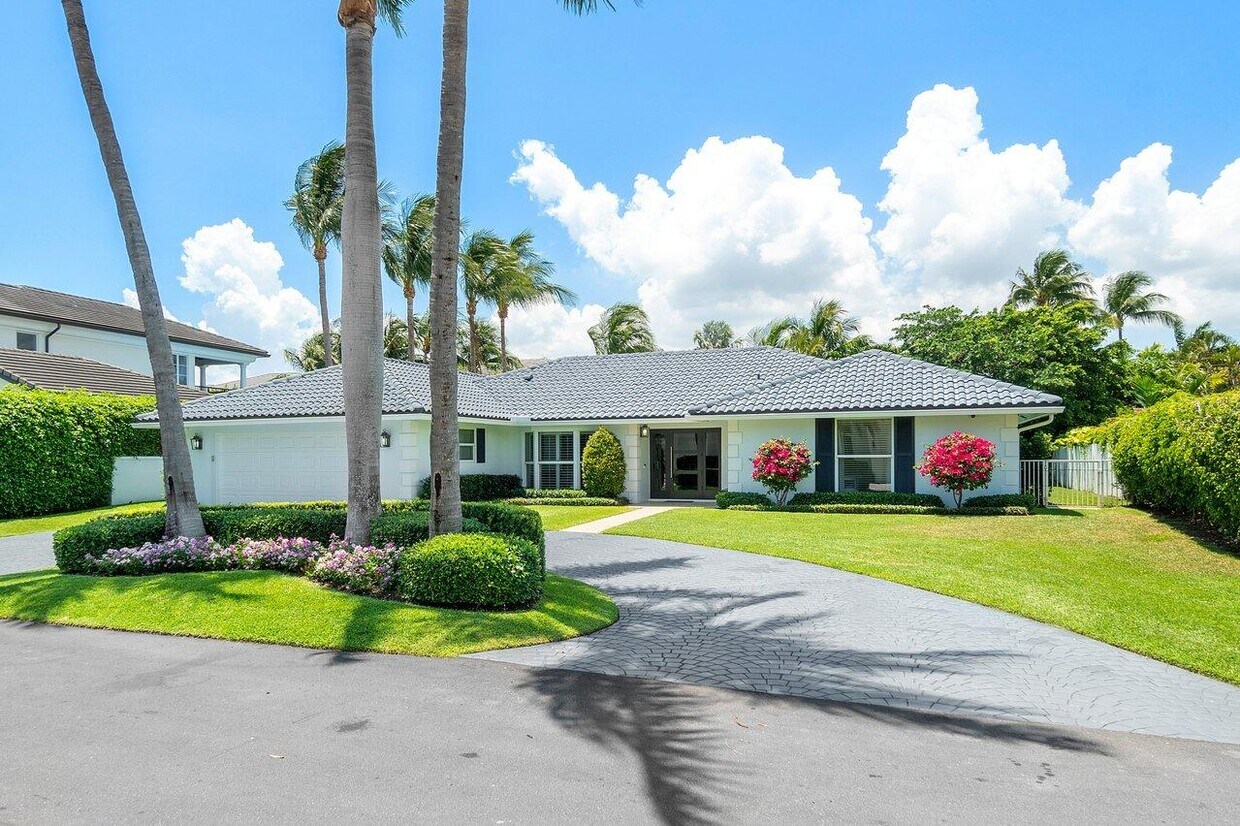 Primary Photo - 2299 Acorn Palm Rd