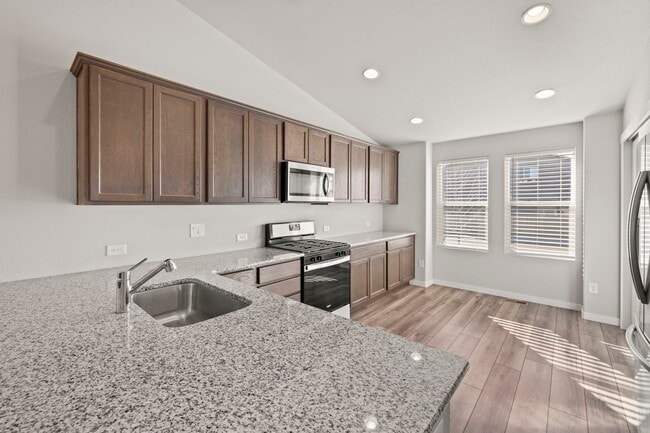 Building Photo - 7275 Winslow Park Dr