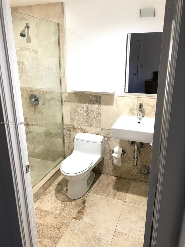 Foto del edificio - 731 6th St