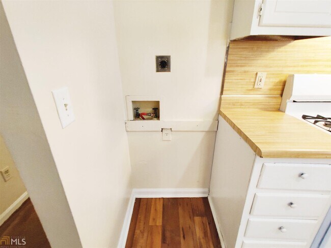 Building Photo - 1455 Belle Meade Ct