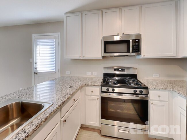 Foto del edificio - 10246 Devon Wheel St