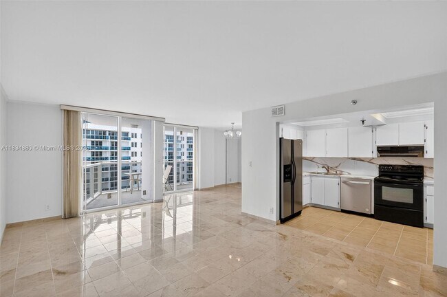 Building Photo - 2401 Collins Ave