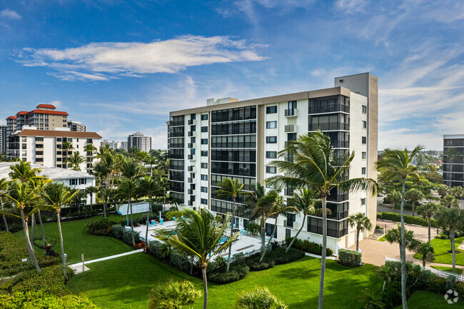 Rear of Building - Golfshores at Vanderbilt Beach
