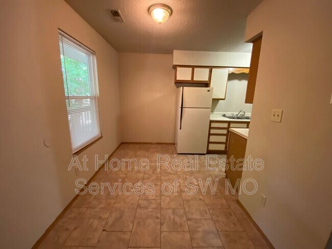 Foto del edificio - 1312 E McDaniel St
