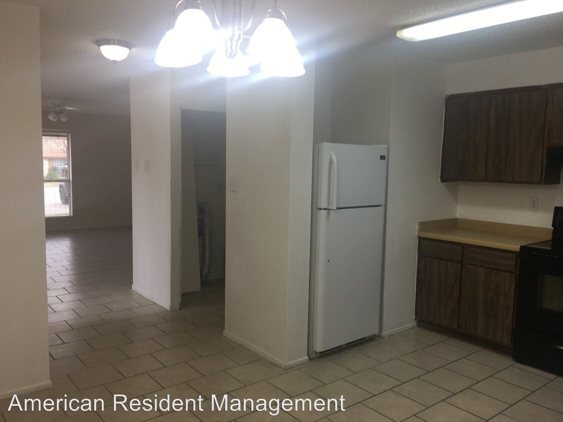 Foto principal - 2 br, 1.5 bath House - 1415 Loma Alto #2