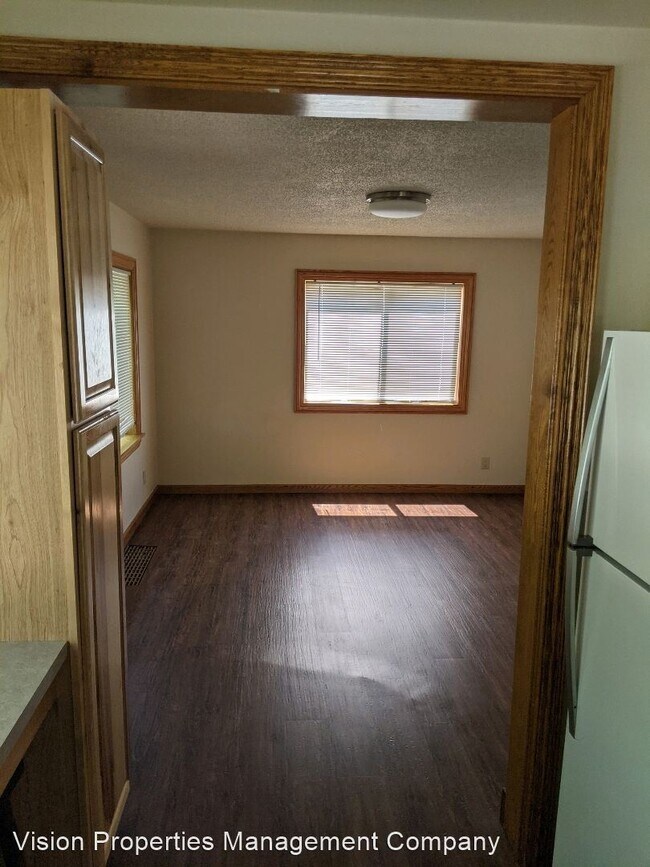 Building Photo - 4 br, 2 bath House - 1021 Birchmont Drive NE