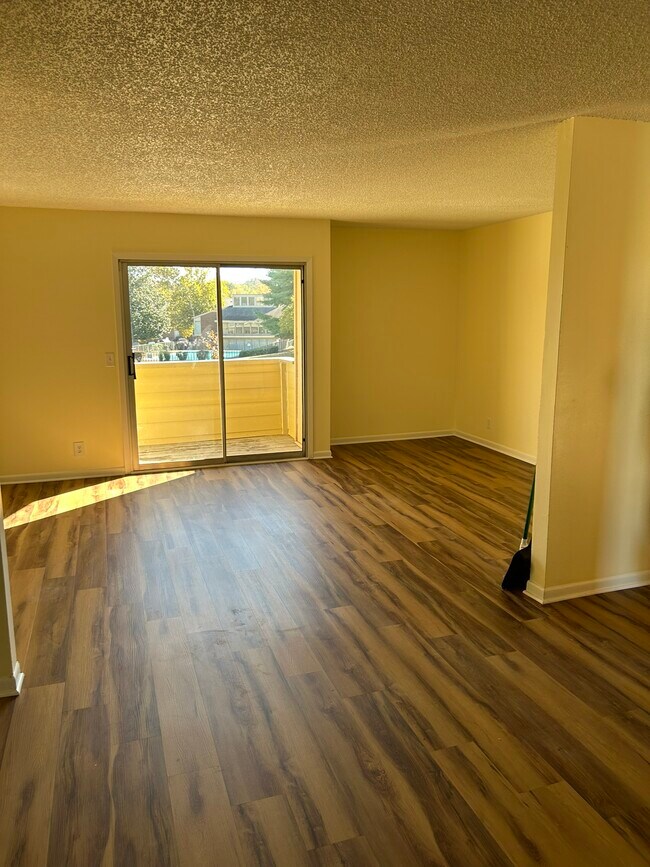 Foto del edificio - 515 Basswood Ave