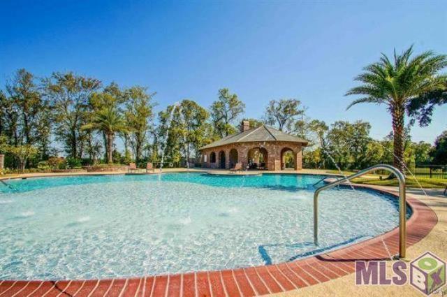 Foto del edificio - 8211 Village Plaza Ct