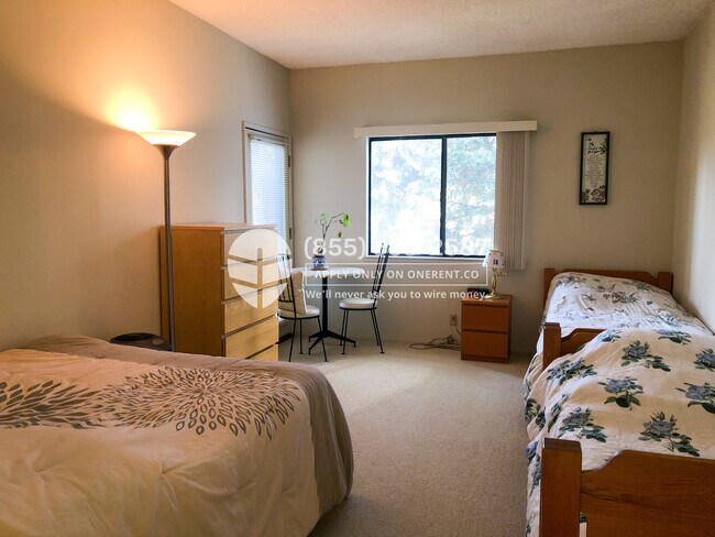 Building Photo - 4691 Albany Cir
