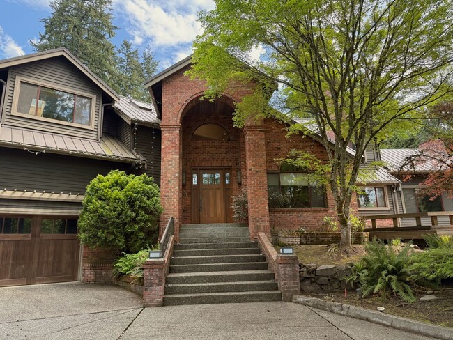 Building Photo - Luxury Estate Retreat in the Heart of Samm...