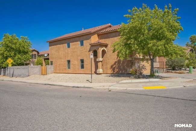 Building Photo - Spacious 3BR House in Tucson