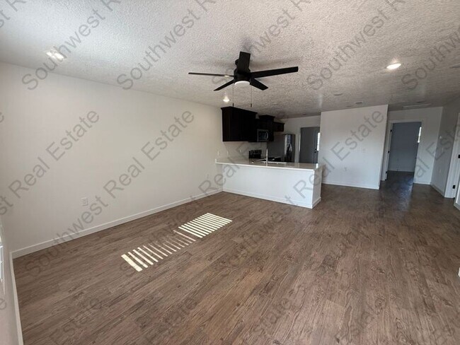 Foto del edificio - 3521 Ethan Ave