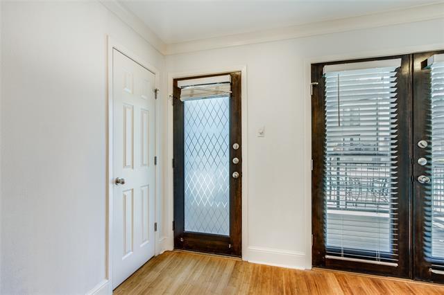 Foto del edificio - 7730 Meadow Park Dr