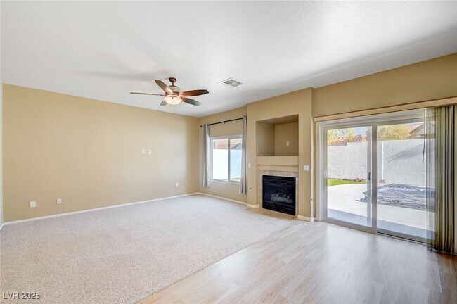 Foto del edificio - 9684 Summer Cypress St