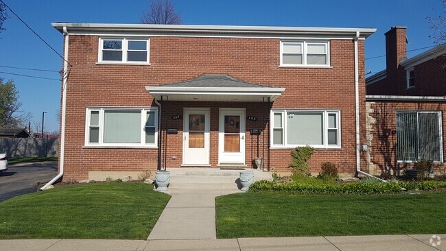 Building Photo - 305 Palmer Ave