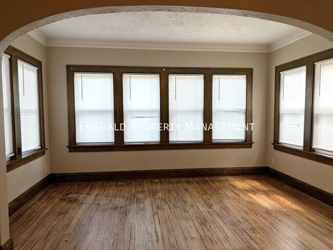 Foto del edificio - 116 Regan St