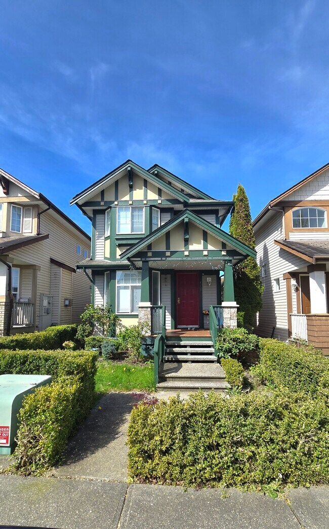 Photo du bâtiment - 6709-184A 184a St