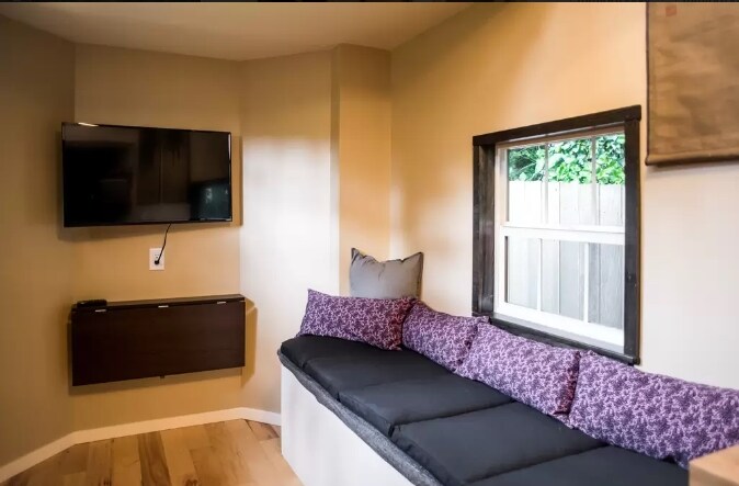 Foto principal - 4616 S Willow St