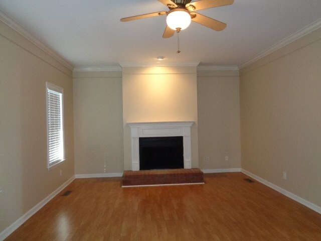 Foto del edificio - 2702 Camden Ct