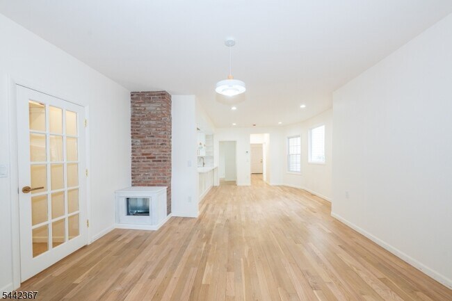 Foto del edificio - 231 Waverly Pl