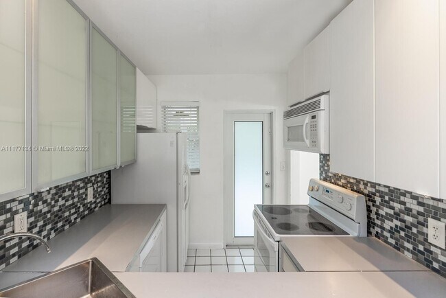 Foto del edificio - 1029 NE 113th St